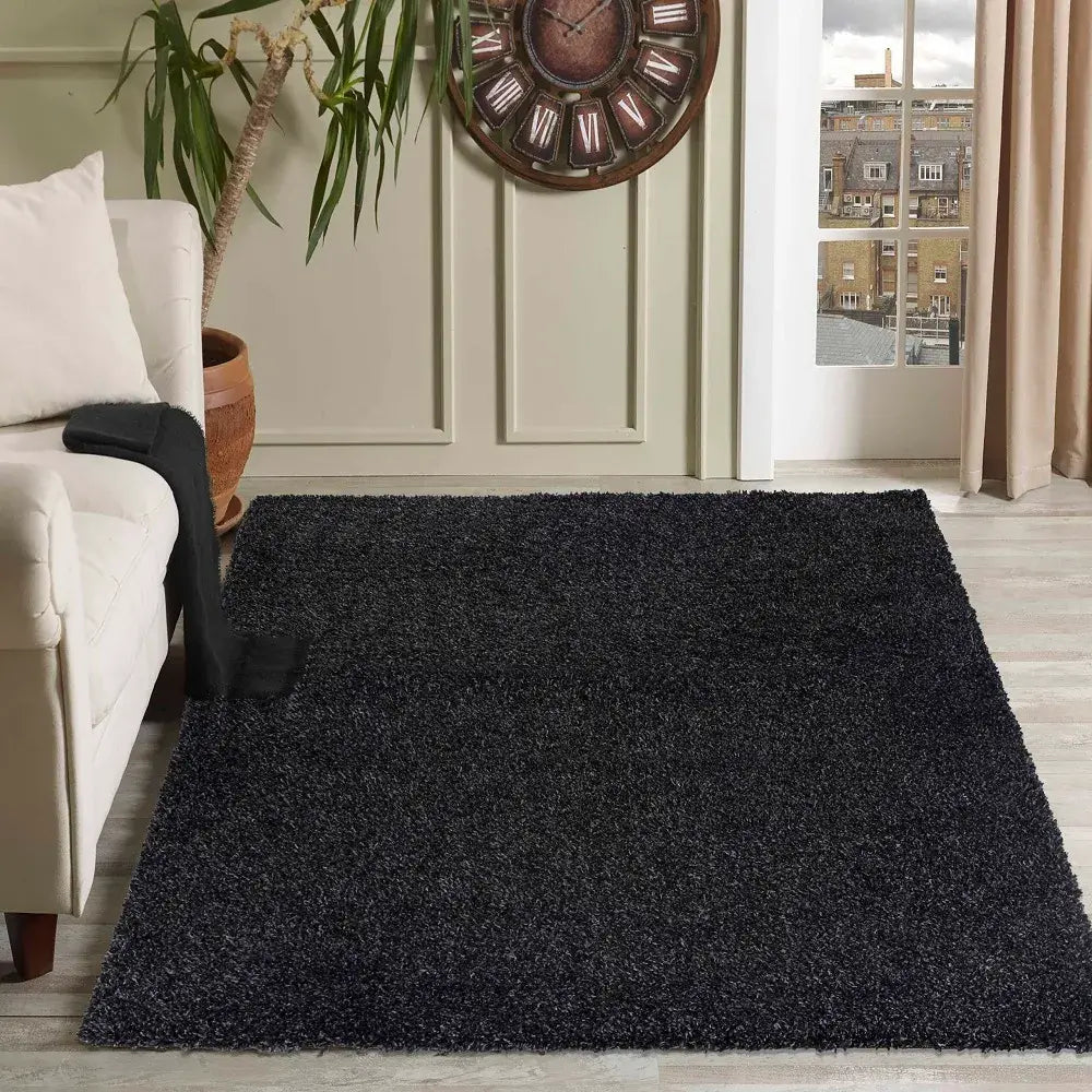 soft anthracite shaggy rug in a modern living room